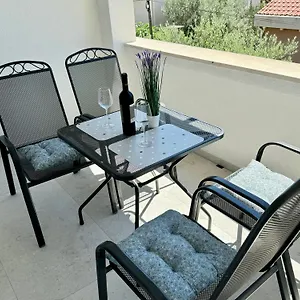 Gostinjska kuća & Petra, Zadar